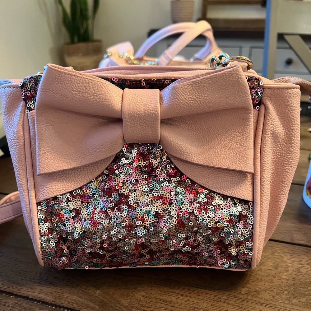 Betty Johnson crossbody